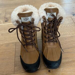 Ugg Adirondack women’s waterproof boots - Size 6